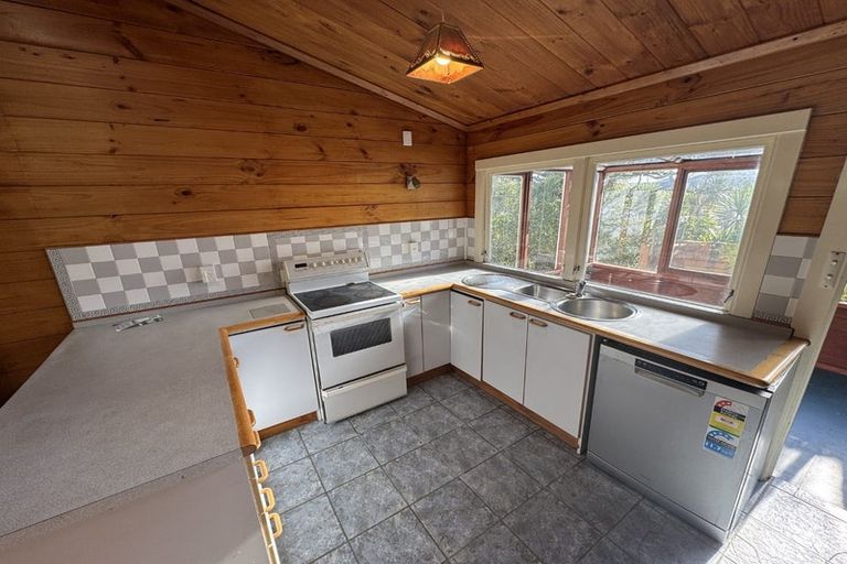 Photo of property in 9 Versailles Street, Karori, Wellington, 6012