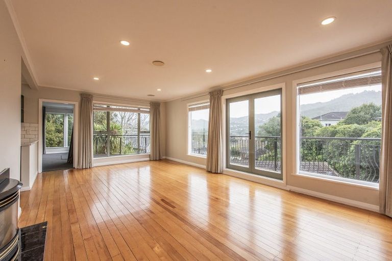 Photo of property in 14 Torwood Road, Khandallah, Wellington, 6035