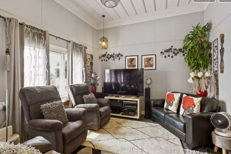 Photo of property in 88 Celia Street, Stratford, 4332