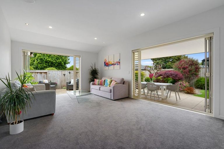 Photo of property in 7 Norfolk Drive, Cambridge, 3434