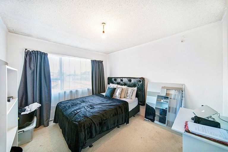 Photo of property in 593 Massey Road, Mangere, Auckland, 2022