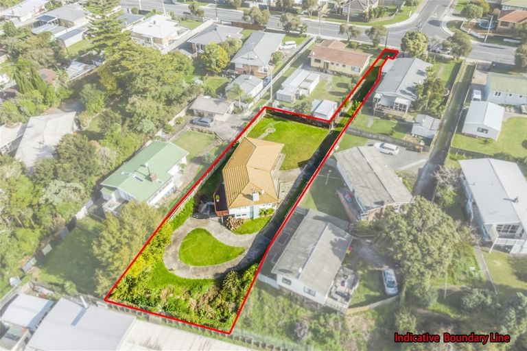 Photo of property in 65 Christmas Road, Manurewa, Auckland, 2102