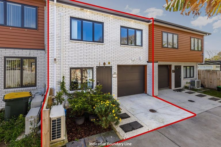 Photo of property in 17e Ewbank Place, Manurewa, Auckland, 2102