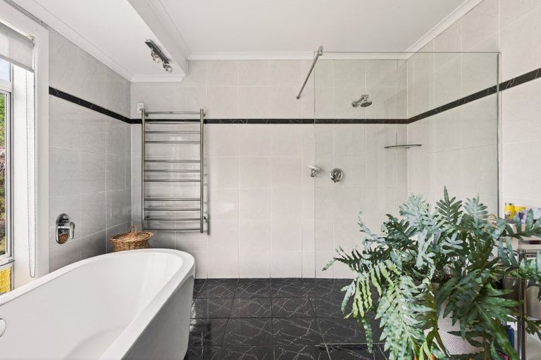 Photo of property in 8 Ingram Road, Waerengaahika, Gisborne, 4071