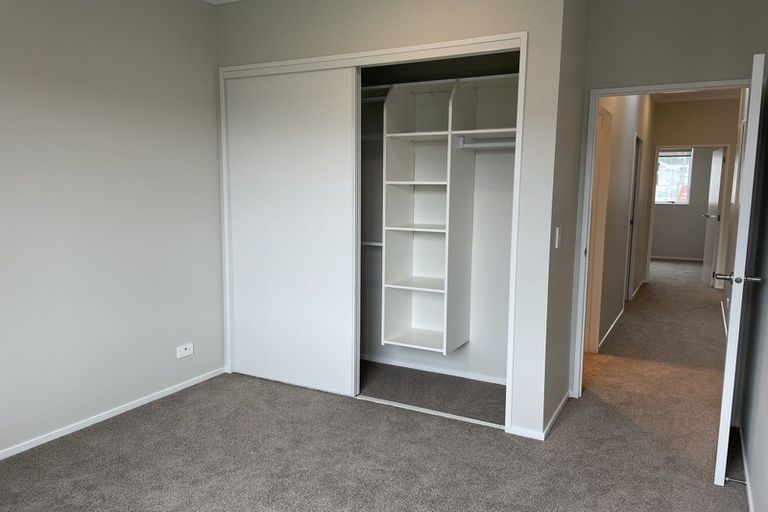 Photo of property in 26a Taikura Avenue, Red Beach, 0932