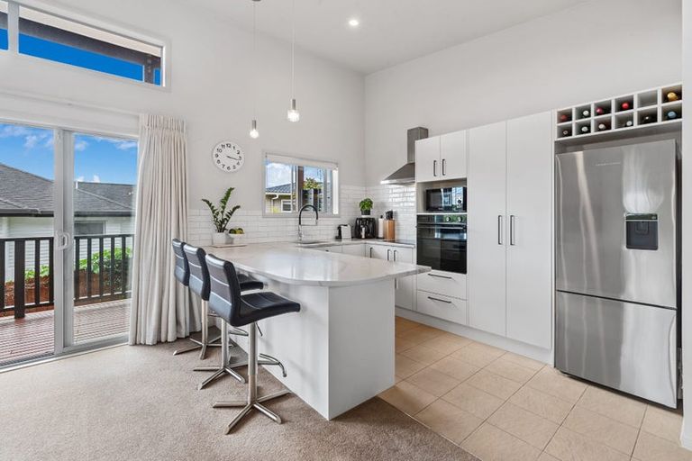 Photo of property in 1/9 Watea Road, Torbay, Auckland, 0630