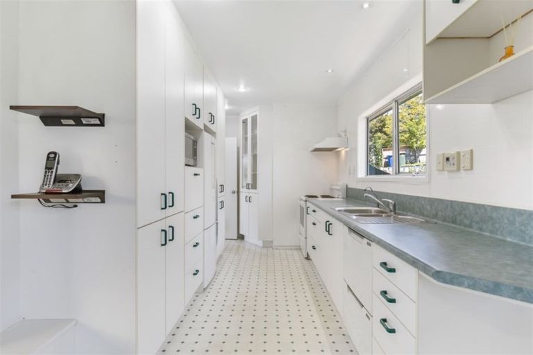 Photo of property in 70 Marlborough Avenue, Glenfield, Auckland, 0629