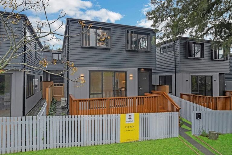 Photo of property in 2 Kama Place, Sunnynook, Auckland, 0620