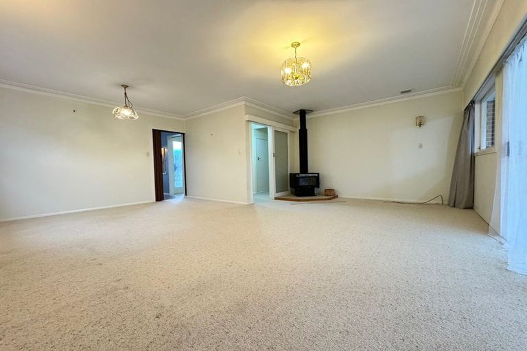 Photo of property in 18 Tomlinson Street, Hillpark, Auckland, 2102