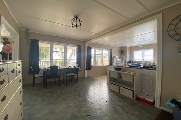 Photo of property in 15 Alexander Avenue, Onekawa, Napier, 4110