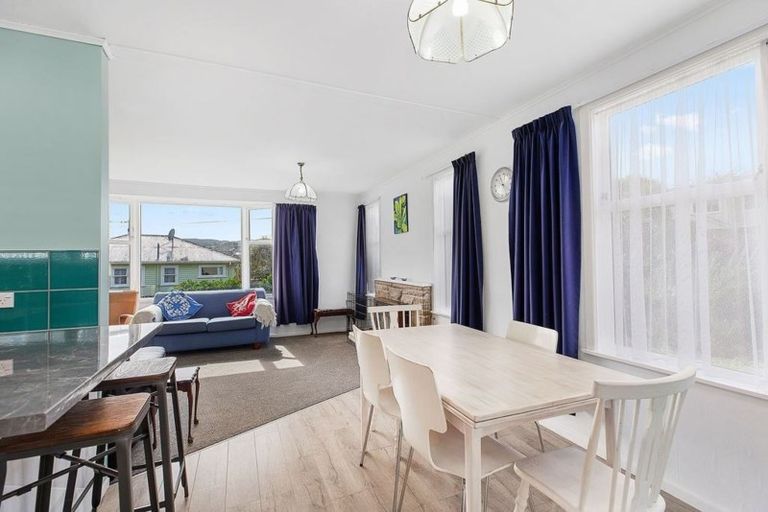 Photo of property in 14 Pembroke Street, Tawa, Wellington, 5028