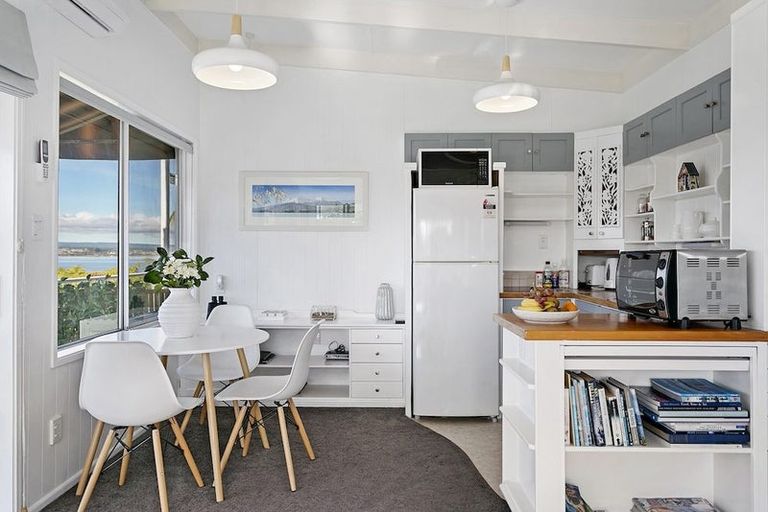 Photo of property in 22 Alberta Street, Acacia Bay, Taupo, 3330