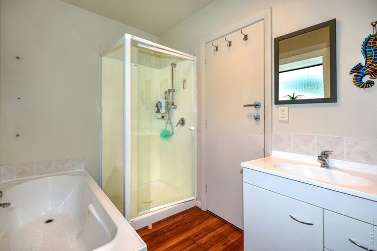 Photo of property in 16a Sinclair Street, New Brighton, Christchurch, 8083
