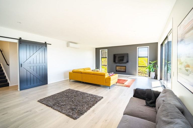 Photo of property in 32 Oyster Place, Omokoroa, 3114