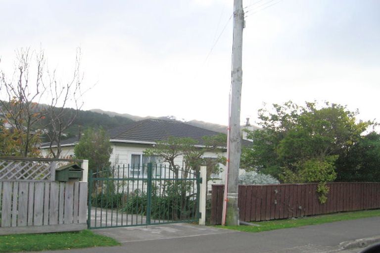 Photo of property in 13a Hinau Street, Tawa, Wellington, 5028