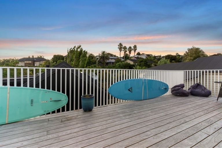 Photo of property in 48b Heathcote Road, Castor Bay, Auckland, 0620