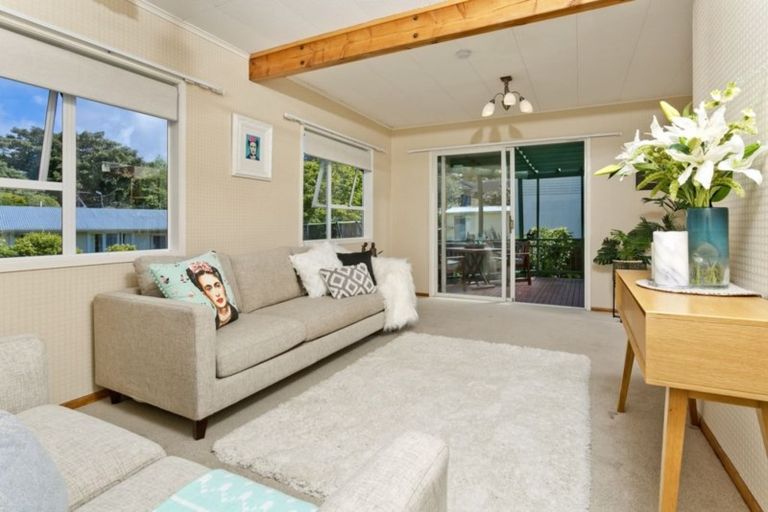 Photo of property in 66 Lake Road, Northcote, Auckland, 0627