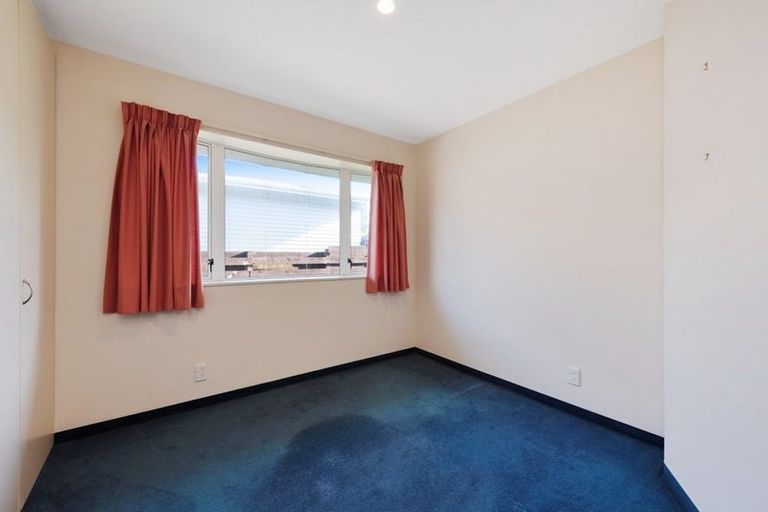 Photo of property in 2/13 Derwent Lee Grove, Epuni, Lower Hutt, 5011