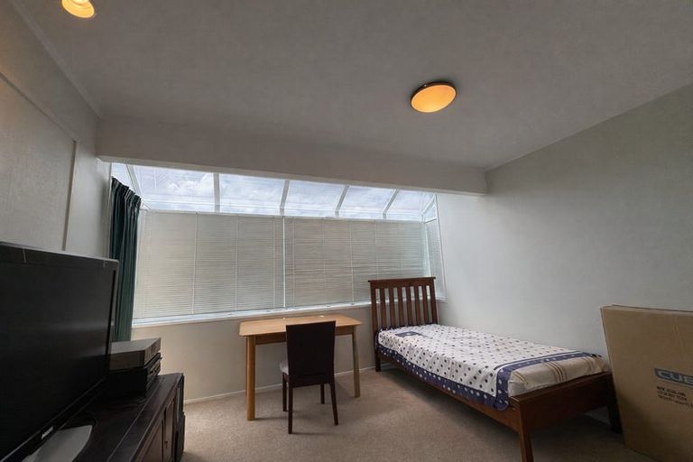 Photo of property in 7 Stansfield Place, Sunnyhills, Auckland, 2010