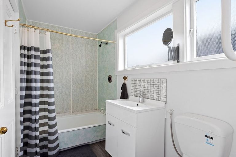 Photo of property in 48 Charles Street, Waltham, Christchurch, 8011