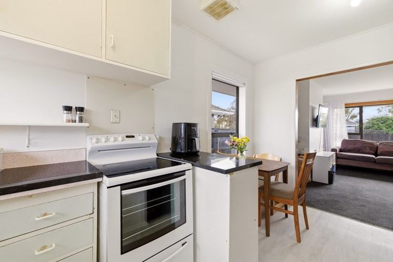 Photo of property in 4 Ontario Place, Wainoni, Christchurch, 8061
