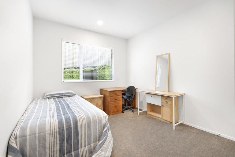 Photo of property in 18 Kahu Close, Orewa, 0931