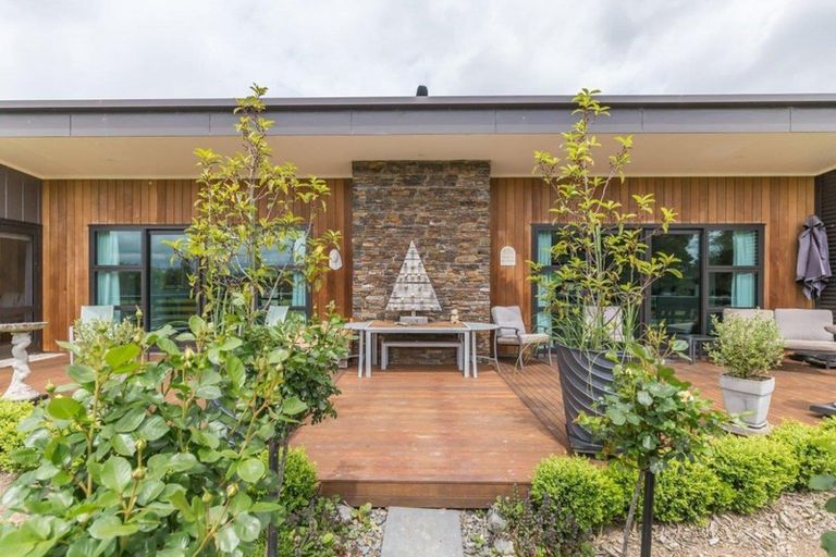 Photo of property in 126 Gladstone Road, Levin, 5571