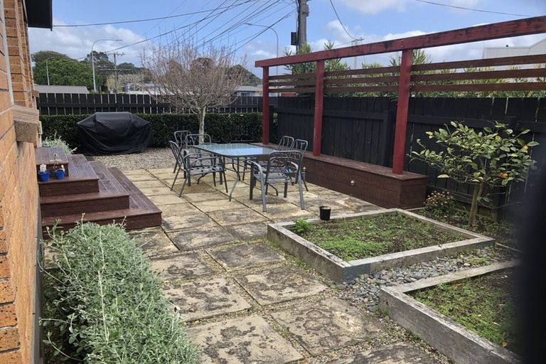 Photo of property in 25 Watson Street, Strandon, New Plymouth, 4312