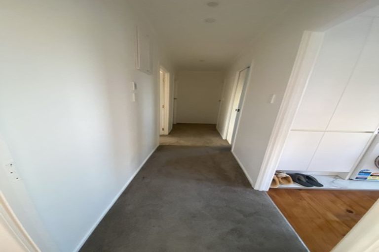 Photo of property in 1/30 Sunnyfield Crescent, Glenfield, Auckland, 0629