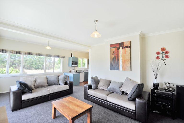 Photo of property in 15 Pukenui Road, Kaiwaka, 0573
