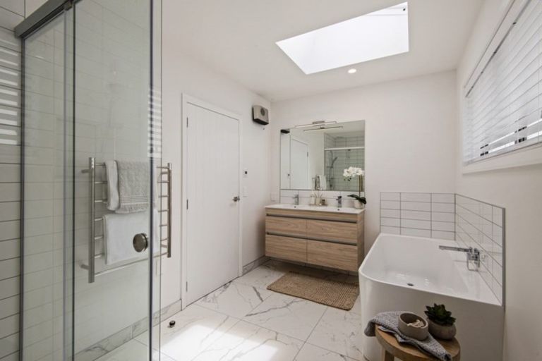 Photo of property in 40 Knowles Street, St Albans, Christchurch, 8052