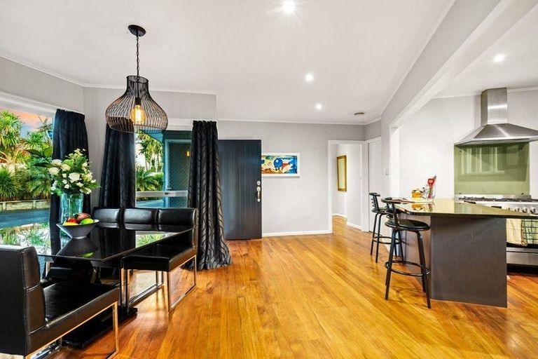 Photo of property in 112 Rathgar Road, Henderson, Auckland, 0610