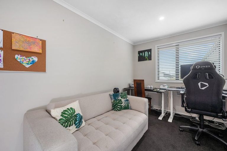 Photo of property in 19 Kawariki Road, Helensville, 0800