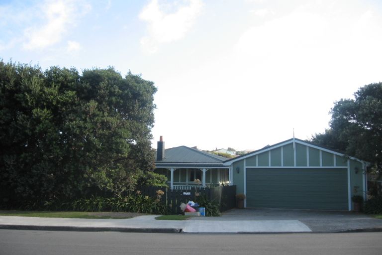 Photo of property in 11 Richard Street, Titahi Bay, Porirua, 5022