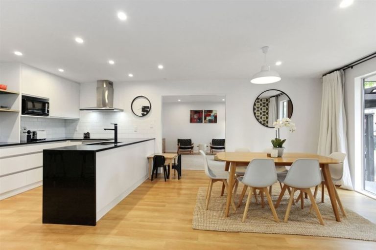 Photo of property in 1/24 Eversleigh Street, St Albans, Christchurch, 8014