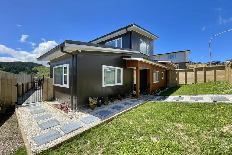 Photo of property in 154 Amesbury Drive, Churton Park, Wellington, 6037