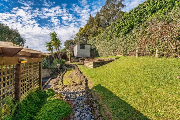 Photo of property in 18 Wisteria Way, Mairangi Bay, Auckland, 0630