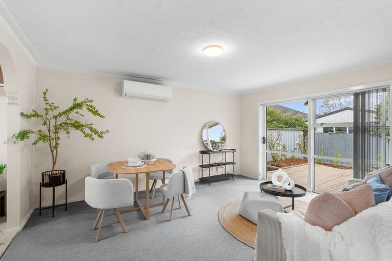 Photo of property in 1/18 Sawtell Place, Northcote, Christchurch, 8052