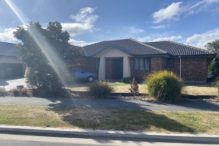 Photo of property in 22 Linkwater Way, Parklands, Christchurch, 8083