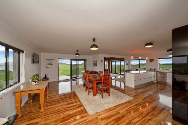 Photo of property in 485 Pukearuhe Road, Waiiti, Urenui, 4377