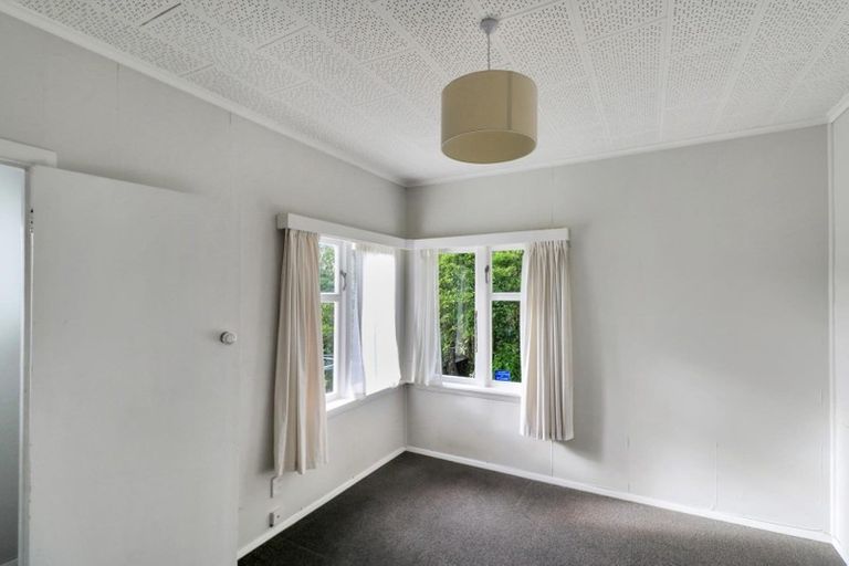 Photo of property in 12 Lytton Street, Wadestown, Wellington, 6012