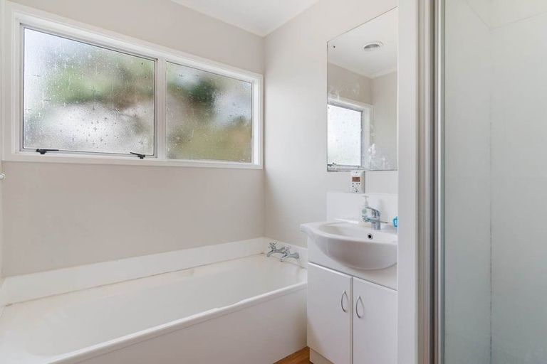 Photo of property in 1/50 John Walker Drive, Manurewa, Auckland, 2102