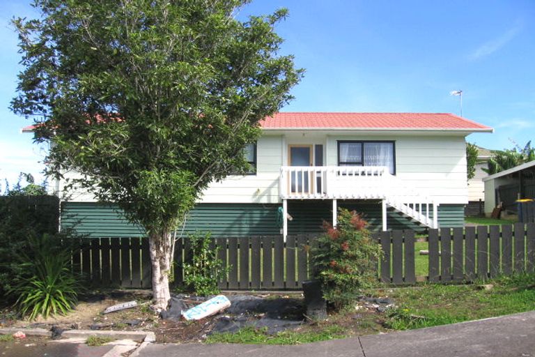 Photo of property in 4 Kinvig Place, Ranui, Auckland, 0612