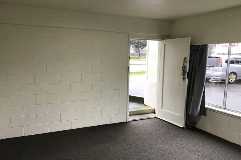 Photo of property in 2 Gorrie Road, Regent, Whangarei, 0112