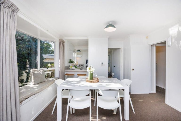 Photo of property in 8 Norwich Place, Awapuni, Palmerston North, 4412