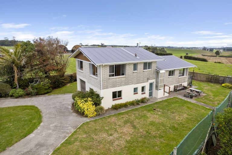 Photo of property in 155 Cross Road, Lepperton, New Plymouth, 4373