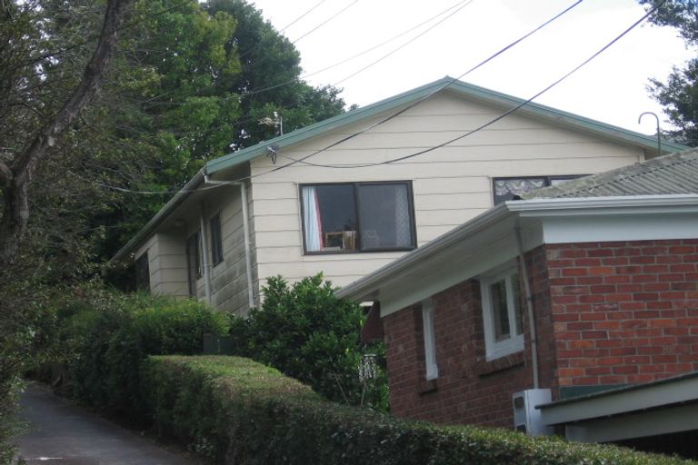 Photo of property in 37 South Lynn Road, Titirangi, Auckland, 0604