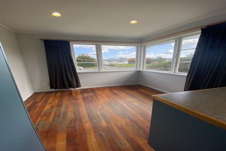 Photo of property in 18 Wavell Crescent, Lansdowne, Masterton, 5810