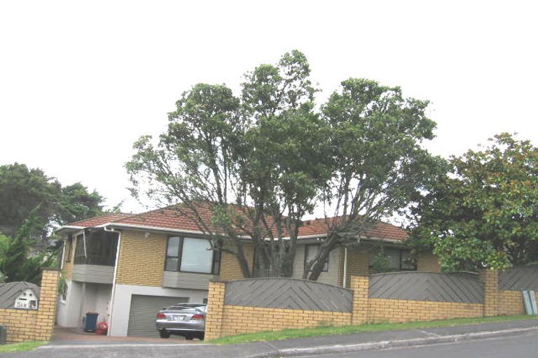 Photo of property in 6 Manutara Avenue, Forrest Hill, Auckland, 0620
