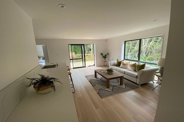 Photo of property in 3 Satchell Place, Birkenhead, Auckland, 0626